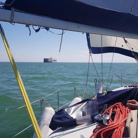 La Rochelle Voilier Hotel A Quai Centre Ville Vieux Port Εξωτερικό φωτογραφία